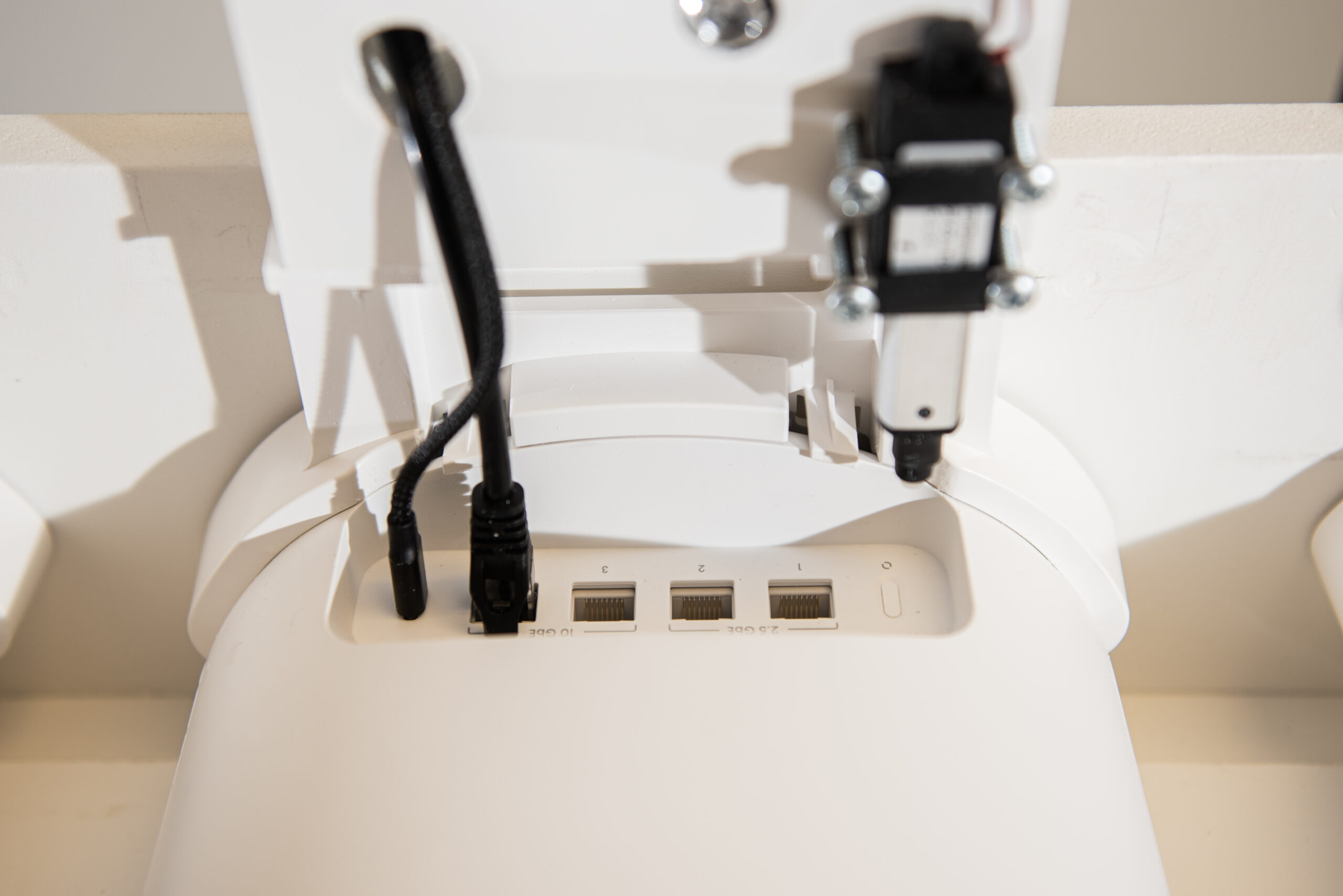 Contec robotic testing arm